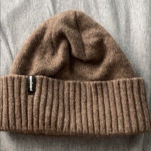 Unisex Patagonia brodeo hat like new (brown)